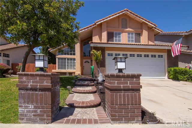 Detail Gallery Image 1 of 38 For 1770 Mojave View Cir, Corona,  CA 92882 - 3 Beds | 2/1 Baths