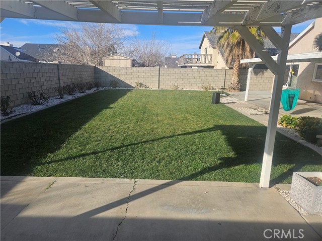 Detail Gallery Image 36 of 39 For 37323 Daybreak Street, Palmdale,  CA 93550 - 4 Beds | 3 Baths