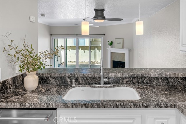 662 Sycamore Avenue, Claremont CA: https://media.crmls.org/medias/12a49c55-b71a-43a3-b10d-343ad2ad82a8.jpg