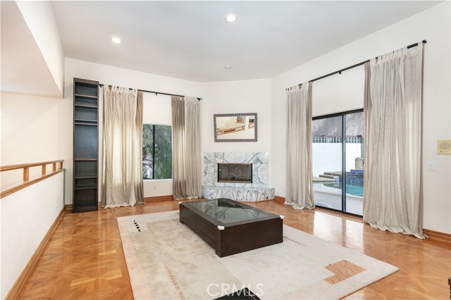 Detail Gallery Image 9 of 13 For 3965 Alta Mesa, Studio City,  CA 91604 - 4 Beds | 4/1 Baths