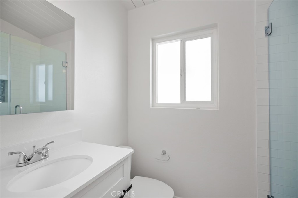 12a56162 0e23 4eb2 97a4 1b2c17af39cb