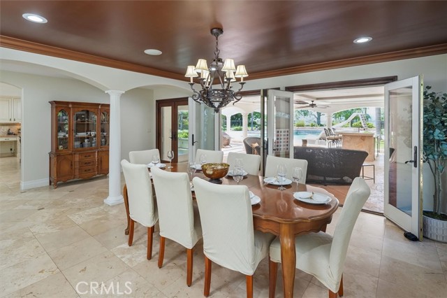 Detail Gallery Image 15 of 75 For 25132 Barnhill Rd, Saugus,  CA 91350 - 6 Beds | 6 Baths