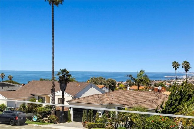 332 Calle Mayor, Redondo Beach CA: https://media.crmls.org/medias/12a67bee-82e4-44b0-9ebe-46dd221e60b4.jpg