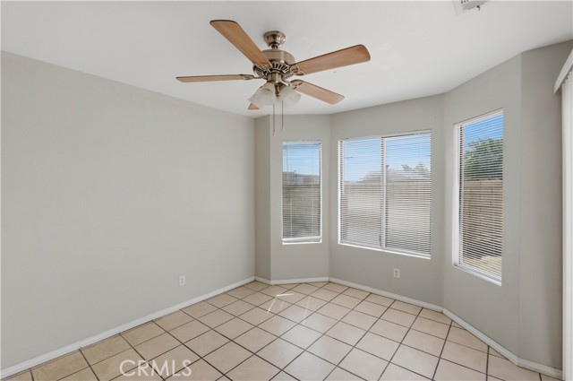 Detail Gallery Image 12 of 37 For 13645 Agate Way, Victorville,  CA 92392 - 3 Beds | 2 Baths