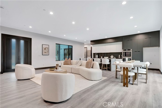 19513 Cantara Street photo 10