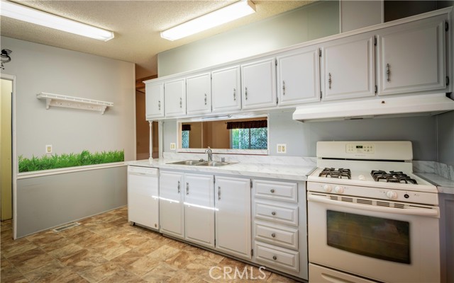 Detail Gallery Image 9 of 44 For 582 Potrero St, San Jacinto,  CA 92582 - 3 Beds | 2 Baths