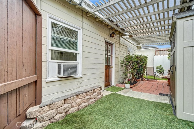3224 Cerritos Avenue, Signal Hill CA: https://media.crmls.org/medias/12aa9057-e7f7-4d0a-bb1b-1258fcf2b320.jpg
