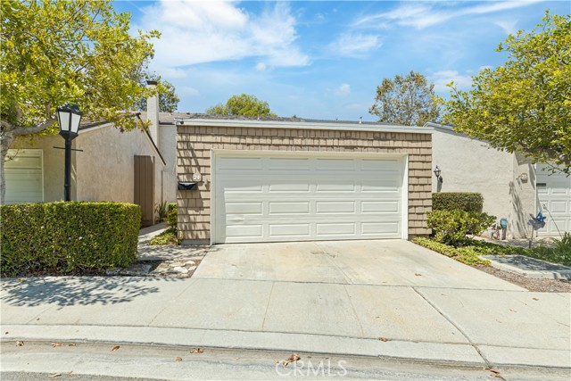 12203 Santa Gertrudes Ave, La Mirada CA: https://media.crmls.org/medias/12aab844-c923-4fb9-a5df-5d3e913c244d.jpg