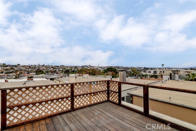 Rooftop deck offers sweeping city views