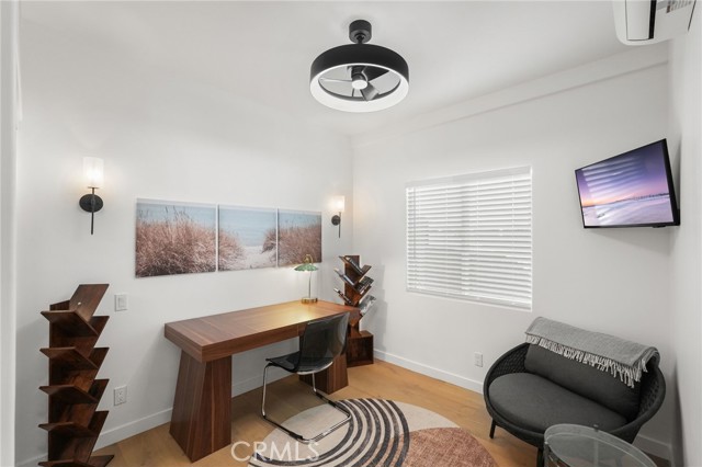 Detail Gallery Image 10 of 27 For 2258 Helios Dr, Los Angeles,  CA 90068 - 2 Beds | 1 Baths