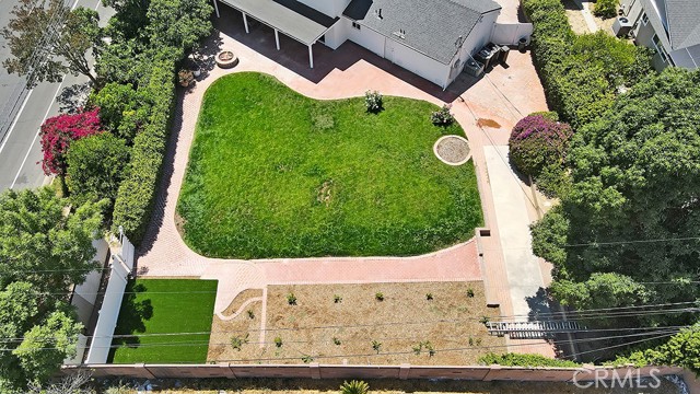 9500 Texhoma Avenue, Northridge CA: https://media.crmls.org/medias/12ab78a5-4b89-425f-bb0d-f91a851958d8.jpg