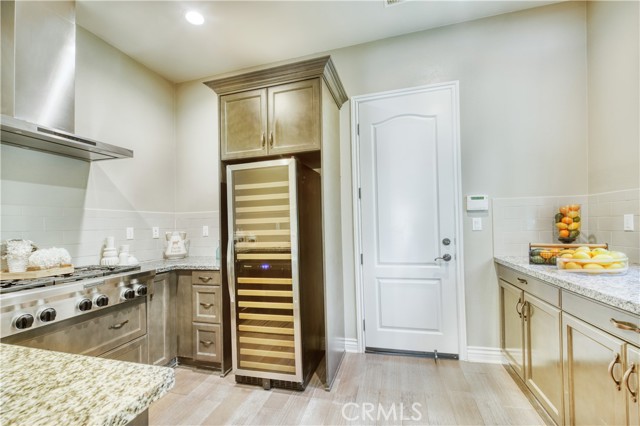 46 Shadybend, Irvine CA: https://media.crmls.org/medias/12ab82ef-608c-47bc-96c1-804f5e1c649c.jpg