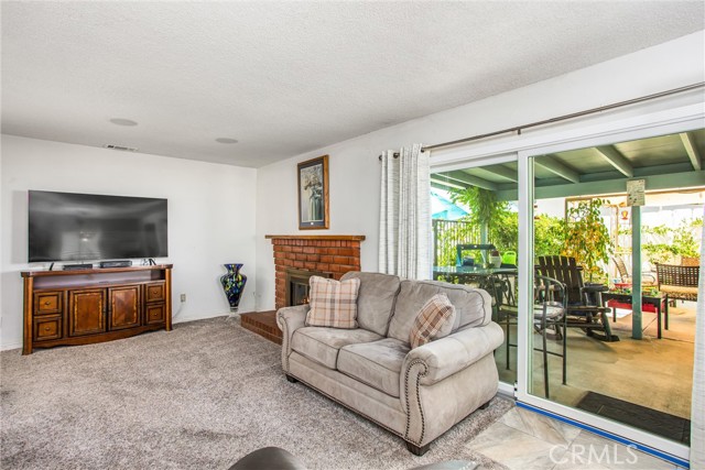 Detail Gallery Image 8 of 31 For 13638 San Leandro Ave, Yucaipa,  CA 92399 - 4 Beds | 2 Baths