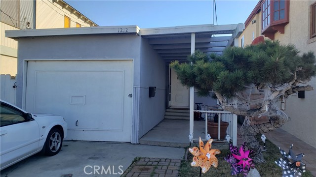 1212 19th Street, Hermosa Beach, California 90254, 2 Bedrooms Bedrooms, ,2 BathroomsBathrooms,Residential,Sold,19th,SB21236903