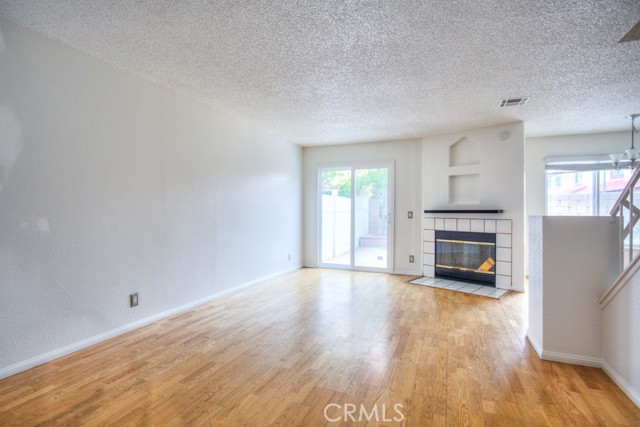 Detail Gallery Image 2 of 48 For 13006 Parkview, Baldwin Park,  CA 91706 - 3 Beds | 2/1 Baths