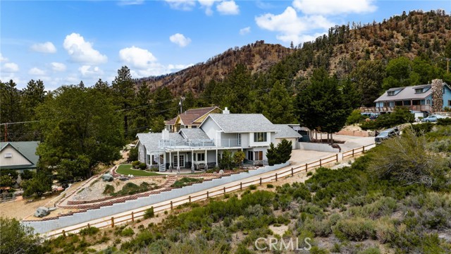 1116 Ca-2, Wrightwood CA: https://media.crmls.org/medias/12add12f-57ee-451a-8a30-1ade5b70b70a.jpg