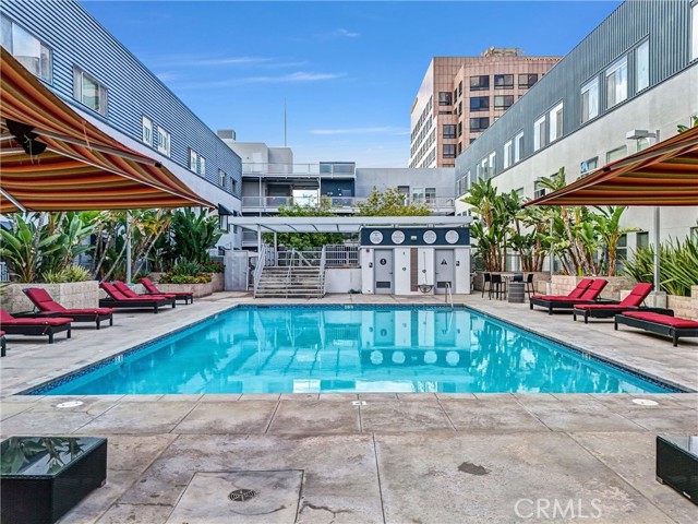 435 W Center Street Promenade, Anaheim CA: https://media.crmls.org/medias/12aee472-b48d-40c2-a93e-ae80c34723e3.jpg