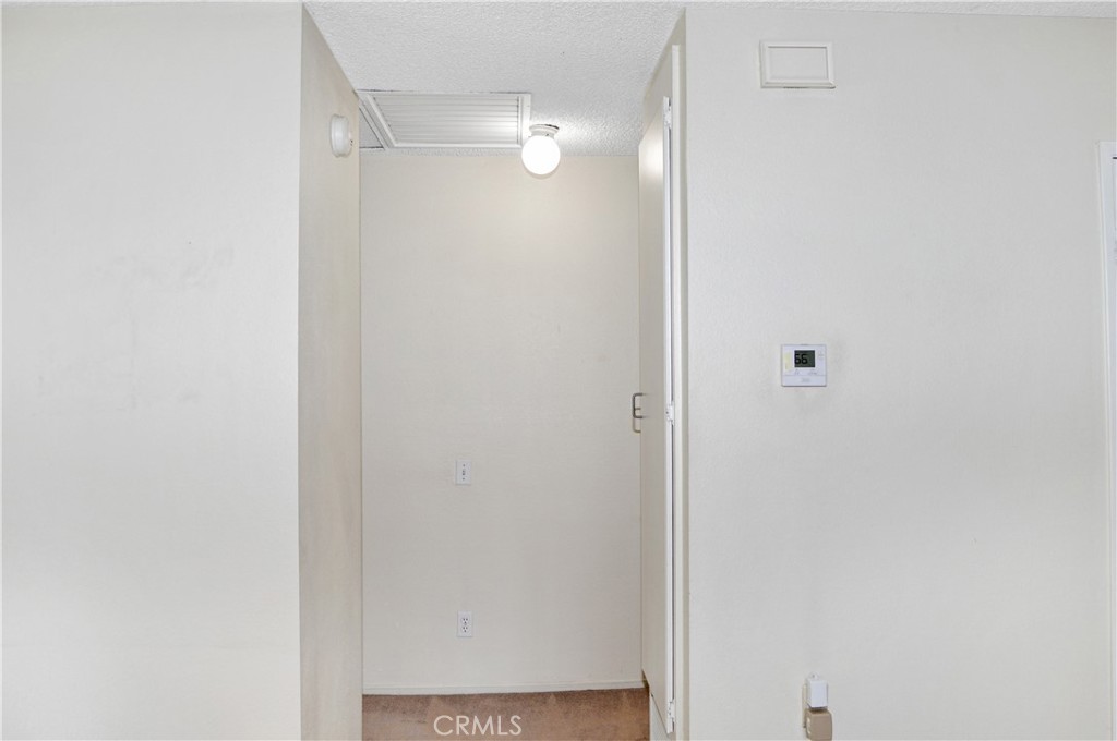 https://media.crmls.org/medias/12af0a67-53bb-4624-8df0-32b79523b499.jpg?preset=X-Large