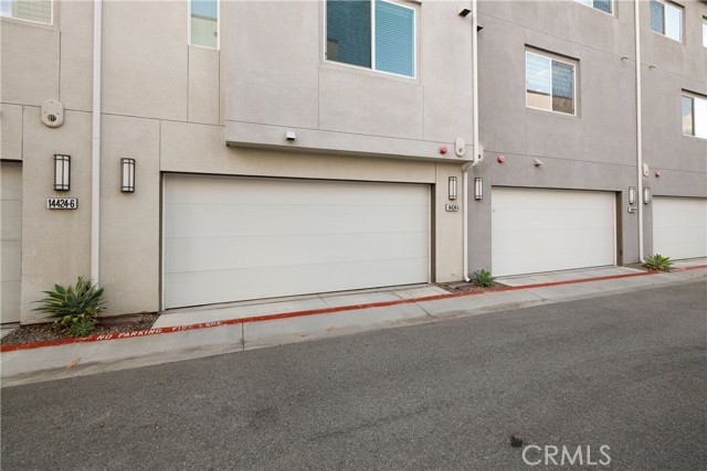 Detail Gallery Image 49 of 54 For 14424 Lily Ln #5,  Gardena,  CA 90247 - 3 Beds | 3/1 Baths