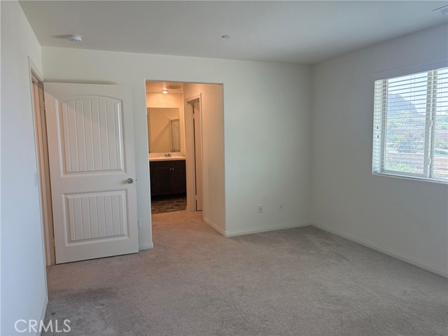 6598 Smith Rock Court, Jurupa Valley CA: https://media.crmls.org/medias/12af4196-781a-4d00-a931-355569afa305.jpg