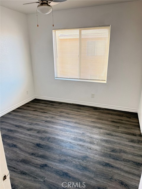 Detail Gallery Image 10 of 15 For 14325 Tawney Ridge, Victorville,  CA 92394 - 4 Beds | 2/1 Baths