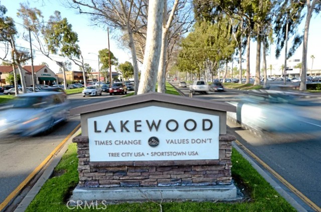5968 Blackthorne Avenue, Lakewood CA: https://media.crmls.org/medias/12afe33c-6ef8-45b3-bcc0-e23ec15874ec.jpg
