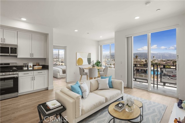 11714 Archwood Street, North Hollywood CA: https://media.crmls.org/medias/12b11194-e2ea-4345-a145-75519390b23f.jpg