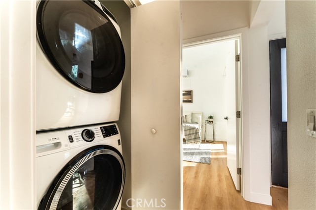 Detail Gallery Image 10 of 33 For 16122 San Fernando Mission Bld, Granada Hills,  CA 91344 - 5 Beds | 5 Baths