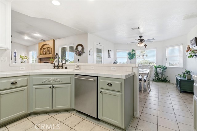 Detail Gallery Image 40 of 58 For 7330 Smoke Tree, Phelan,  CA 92371 - 4 Beds | 3 Baths