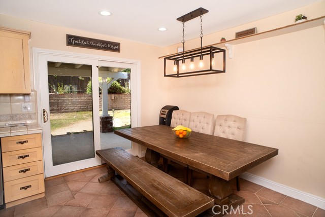 Detail Gallery Image 9 of 20 For 14705 Calla Lily Ct, Canyon Country,  CA 91387 - 3 Beds | 2 Baths