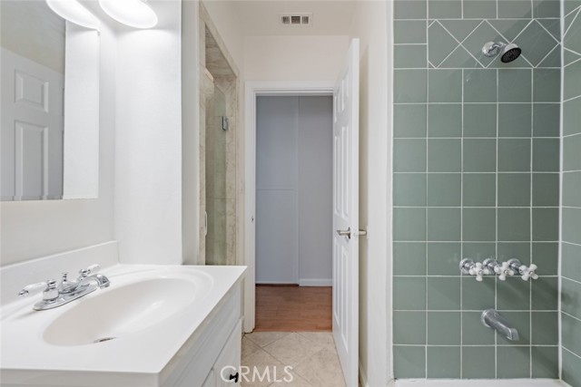 16908 Los Alimos Street, Granada Hills CA: https://media.crmls.org/medias/12b32fcc-27a9-467f-89b8-ebe9b96775fe.jpg