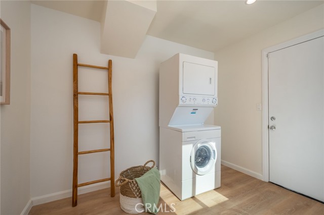 Detail Gallery Image 14 of 32 For 19828 Lull, Winnetka,  CA 91306 - 4 Beds | 3 Baths