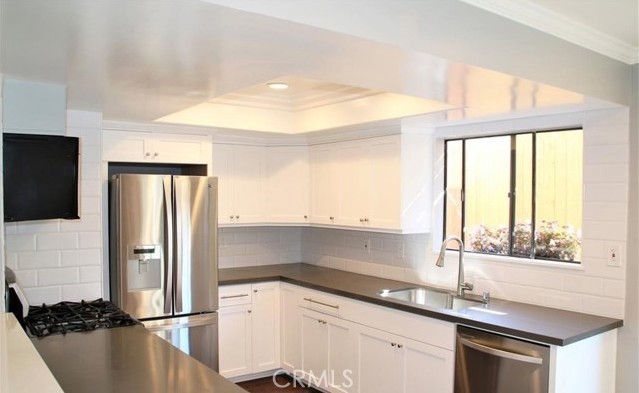 12b3e5cd 7c81 4b75 9519 5960485b3f58