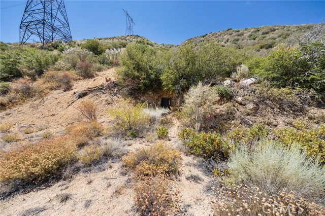 2 Aliso Canyon Road, Acton CA: https://media.crmls.org/medias/12b45c07-b51b-43f7-b175-93b55675c2af.jpg