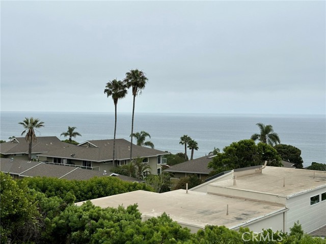 Detail Gallery Image 2 of 64 For 2961 Rounsevel, Laguna Beach,  CA 92651 - 2 Beds | 2 Baths