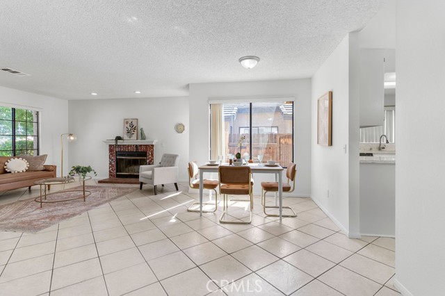 Detail Gallery Image 14 of 58 For 13621 Sandstone Dr, Victorville,  CA 92392 - 3 Beds | 2 Baths