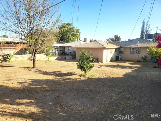 Detail Gallery Image 2 of 7 For 3310 Oregon St, Bakersfield,  CA 93306 - 3 Beds | 1 Baths