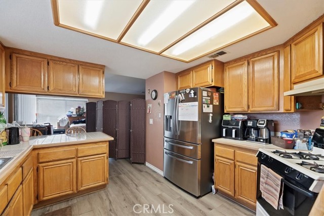 429 Colfax Circle, Corona CA: https://media.crmls.org/medias/12b826c7-a11d-432b-bd18-25181acdc2fa.jpg