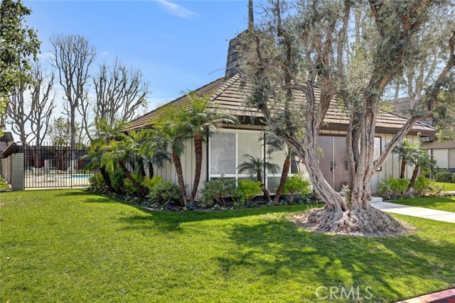 Detail Gallery Image 24 of 31 For 17715 Regency, Bellflower,  CA 90706 - 2 Beds | 2 Baths