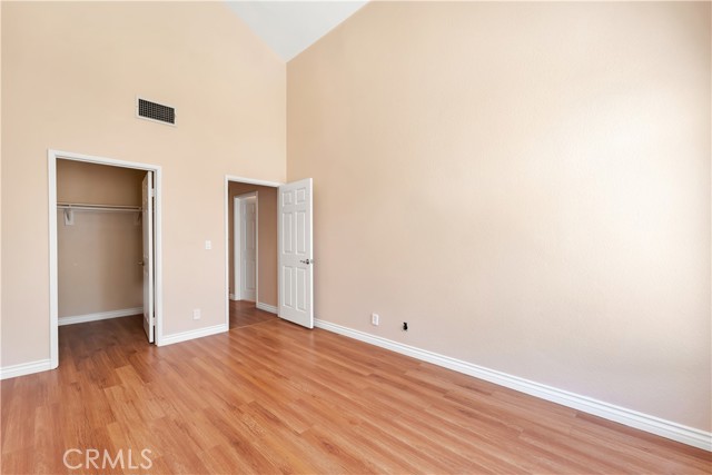 19017 Gault Street, Reseda CA: https://media.crmls.org/medias/12b8edf4-622e-4a4e-a22e-a53ca0922dc1.jpg