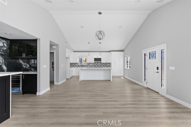 5671 Vonnie Lane, Cypress CA: https://media.crmls.org/medias/12b95ff6-524d-428b-aa28-6382a28306fa.jpg