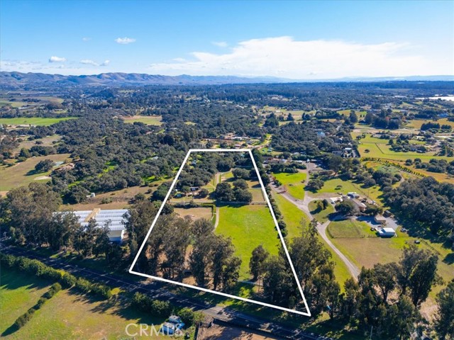 425 W El Campo Road, Arroyo Grande CA: https://media.crmls.org/medias/12b9c674-8c4d-44b3-b54b-f63376d1d6f5.jpg