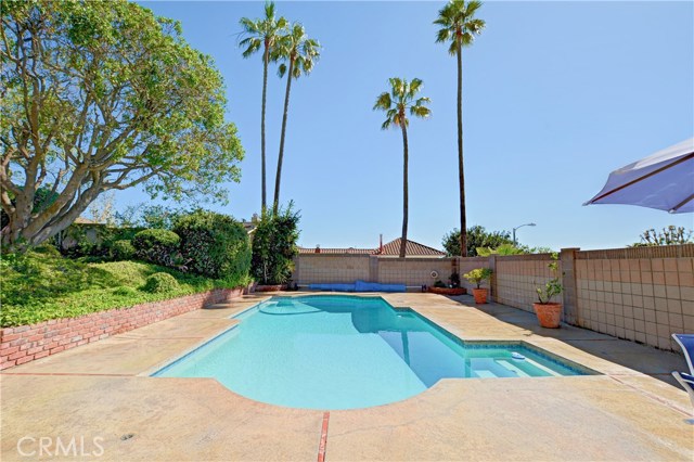 5750 Whitecliff Drive, Rancho Palos Verdes, California 90275, 4 Bedrooms Bedrooms, ,3 BathroomsBathrooms,Residential,Sold,Whitecliff,SB17051004