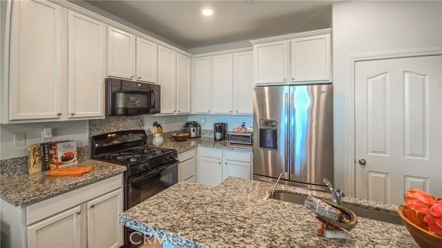 Detail Gallery Image 19 of 50 For 3916 Rosena Ranch Rd, San Bernardino,  CA 92407 - 4 Beds | 2/1 Baths