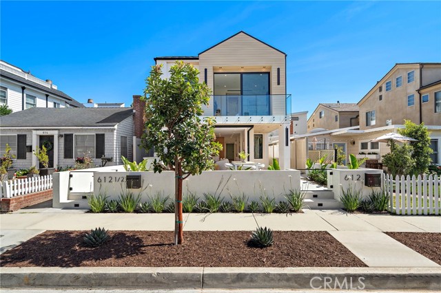 Detail Gallery Image 49 of 70 For 612 Begonia, Corona Del Mar,  CA 92625 - 3 Beds | 3/1 Baths