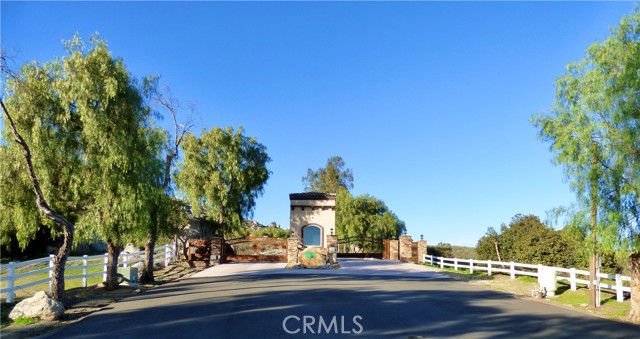 23685 Tapatia Road, Homeland CA: https://media.crmls.org/medias/12bc5ed4-b1ad-4c78-ae41-e8153c67355b.jpg