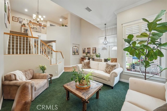 28433 Pinewood Court, Saugus CA: https://media.crmls.org/medias/12bd147a-993b-4b8e-b231-7665d6d06b46.jpg