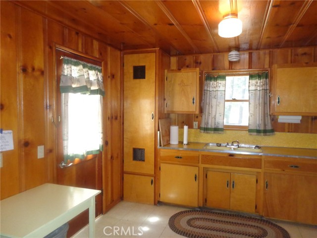 Kitchen exterior door and water heater closet