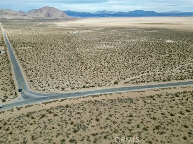 Detail Gallery Image 6 of 8 For 31300 Cove Rd, Lucerne Valley,  CA 92356 - – Beds | – Baths