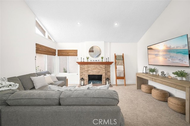 Image 14 of 75 For 11371 Harkers Court